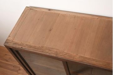 アンティーク家具　シンプルで取り入れやすい木製の飾り棚(オープンラック、シェルフ)(R-044345)