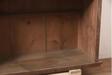 アンティーク家具　明治大正期　凝った文様の意匠が目を引く木製棚(収納棚、飾り棚、オープンラック、シェルフ)(R-044346)