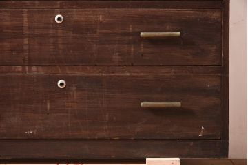 アンティーク家具　昭和初期　前面ケヤキ材　すっきりとした佇まいの和タンス(衣装箪笥、引き出し、チェスト)(R-044348)