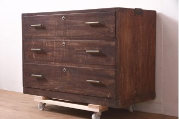 アンティーク家具　昭和初期　前面ケヤキ材　すっきりとした佇まいの和タンス(衣装箪笥、引き出し、チェスト)(R-044348)