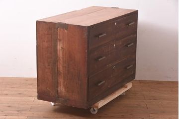 アンティーク家具　昭和初期　前面ケヤキ材　すっきりとした佇まいの和タンス(衣装箪笥、引き出し、チェスト)(R-044348)