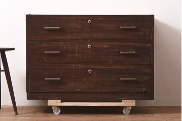 アンティーク家具　昭和初期　前面ケヤキ材　すっきりとした佇まいの和タンス(衣装箪笥、引き出し、チェスト)(R-044348)