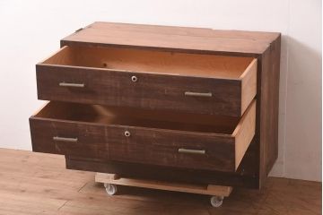 アンティーク家具　昭和初期　前面ケヤキ材　すっきりとした佇まいの和タンス(衣装箪笥、引き出し、チェスト)(R-044348)