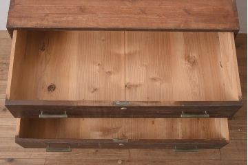 アンティーク家具　昭和初期　前面ケヤキ材　すっきりとした佇まいの和タンス(衣装箪笥、引き出し、チェスト)(R-044348)