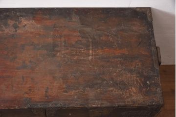 アンティーク家具　ヒノキ材　観音開き扉　金具が立派な衣装箪笥(時代箪笥、ローボード)(R-044350)