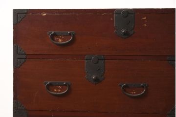 アンティーク家具　明治期　ヒノキ材　赤みがかった色合いが趣のある重ね箪笥(和箪笥、衣装箪笥、引き出し、チェスト)(R-044352)