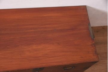アンティーク家具　明治期　ヒノキ材　赤みがかった色合いが趣のある重ね箪笥(和箪笥、衣装箪笥、引き出し、チェスト)(R-044352)