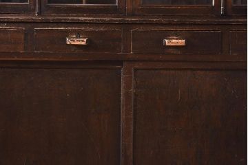 アンティーク家具　和製　昭和初期　大正ロマンな雰囲気漂う食器棚(キャビネット、収納棚、ガラス戸棚)(R-044357)