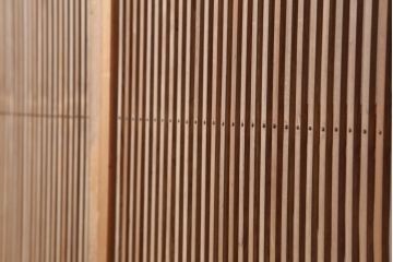 アンティーク建具　裏障子付き　銀モールガラス入り　和風の空間づくりにおすすめな格子戸4枚セット(ガラス帯戸、引き戸、建具)(R-044360)