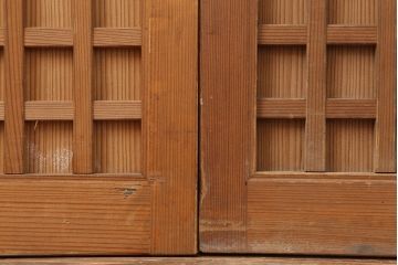 アンティーク建具　昭和中期　和モダンな空間演出におすすめな板戸2枚セット(引き戸、建具)(R-044363)