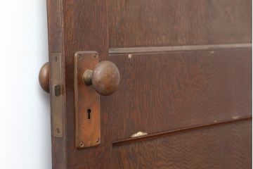 アンティーク建具　昭和初期　突き板仕上げ　独特な木目が目を引く木製ドア　(R-044367)