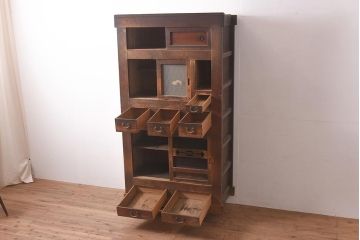 アンティーク家具　明治大正期　黒柿　ダイヤガラス入り　和レトロな空間におすすめの三尺水屋箪笥(収納棚、戸棚、キャビネット)(R-044369)