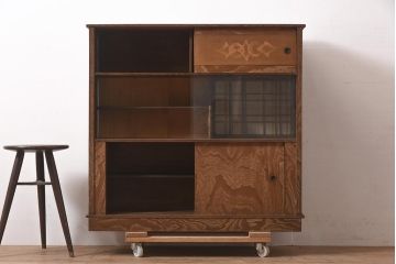 ビンテージ家具　和製ビンテージ　前面桑材貼り　和の風情漂う飾り棚(茶箪笥、茶棚、収納棚)(R-044375)
