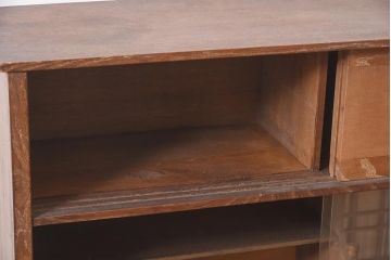 ビンテージ家具　和製ビンテージ　前面桑材貼り　和の風情漂う飾り棚(茶箪笥、茶棚、収納棚)(R-044375)