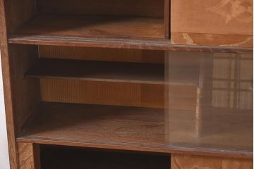 ビンテージ家具　和製ビンテージ　前面桑材貼り　和の風情漂う飾り棚(茶箪笥、茶棚、収納棚)(R-044375)