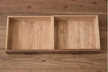 ビンテージ家具　和製ビンテージ　前面桑材貼り　和の風情漂う飾り棚(茶箪笥、茶棚、収納棚)(R-044375)