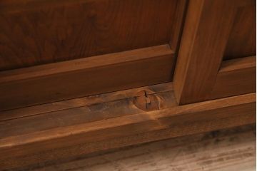 ラフジュ工房オリジナル　昭和中期　古建具リメイク　細かく繊細な格子戸が風情あるローボード(テレビボード、テレビ台、リビングボード)(R-044381)