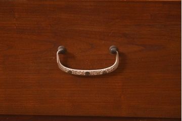 アンティーク家具　モダンなリメイクのローチェスト・3段(サイドボード、引き出し分割、衣装箪笥)(R-044406)