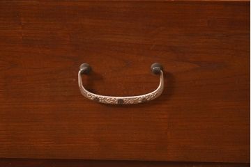 アンティーク家具　モダンなリメイクのローチェスト・2段(サイドボード、引き出し分割、衣装箪笥)(R-044407)