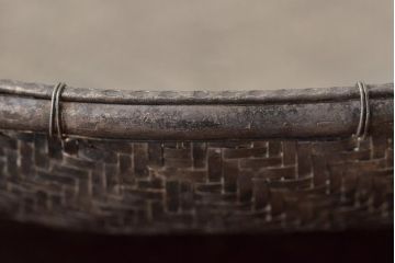 古い金属製　網代籠(ザル)　茶道具(箱付き)(R-044413)