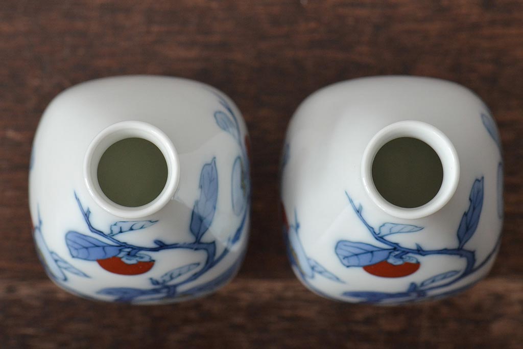 十三代　酒井田柿右衛門　染錦柿画　酒器(共箱、お猪口、徳利)(R-044414)