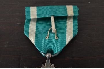 当時物　功五級金鵄勲章　略綬　共箱(旧日本軍)(R-044461)