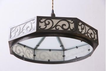 アンティーク照明　大正昭和初期　大正ロマン　八角形のシルエットがモダンな天井照明(シェード、吊り下げ照明)(R-44503)