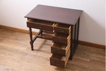 アンティーク家具　大正ロマン　ケヤキ材　挽き物脚が目を引くおしゃれな片袖机(片袖デスク、ワークデスク、在宅ワーク、在宅用)(R-044508)