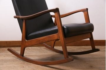 ヴィンテージ家具　和製ビンテージ　ブナ材　シックなオリジナル座面が魅力のロッキングチェア(アームチェア)(R-044509)