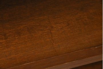 レトロ家具　昭和中期　古いラワン材の質感が味わい深い楔式の本棚(飾り棚、陳列棚)(R-044513)