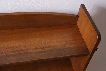 レトロ家具　昭和中期　古いラワン材の質感が味わい深い楔式の本棚(飾り棚、陳列棚)(R-044514)