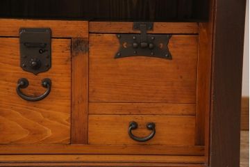 アンティーク家具　明治期　前面ケヤキ材　内部の造りが珍しい!凛とした佇まいの帳場箪笥(時代箪笥、収納棚)(R-044520)