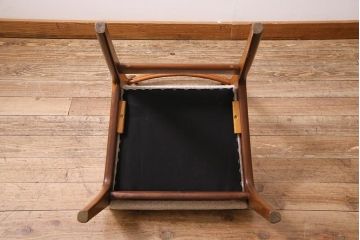ヴィンテージ家具　北欧ビンテージ　G-PLAN(ジープラン)　チーク材　スタイリッシュなフォルムが魅力的なダイニングチェア(椅子、ラダーバックチェア)(R-044521)
