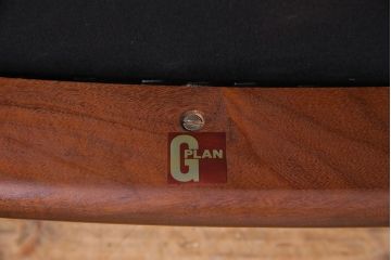 ヴィンテージ家具　北欧ビンテージ　G-PLAN(ジープラン)　チーク材　スタイリッシュなフォルムが魅力的なダイニングチェア(椅子、ラダーバックチェア)(R-044524)
