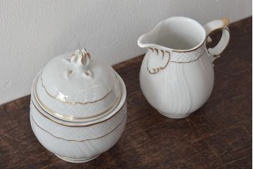 中古　ハンガリー　HOLLOHAZA(ホロハーザ)　Pannonia(パノニア)　シュガーポット　クリーマー　2点セット(ミルクジャー、洋食器)(R-044526)