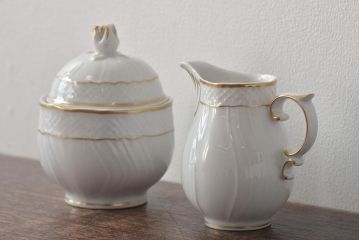 中古　ハンガリー　HOLLOHAZA(ホロハーザ)　Pannonia(パノニア)　シュガーポット　クリーマー　2点セット(ミルクジャー、洋食器)(R-044526)