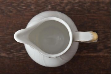 中古　ハンガリー　HOLLOHAZA(ホロハーザ)　Pannonia(パノニア)　シュガーポット　クリーマー　2点セット(ミルクジャー、洋食器)(R-044526)