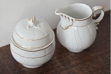 中古　ハンガリー　HOLLOHAZA(ホロハーザ)　Pannonia(パノニア)　シュガーポット　ミルクジャー　2点セット(クリーマー、洋食器)(R-044527)