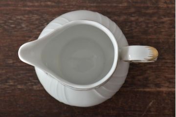 中古　ハンガリー　HOLLOHAZA(ホロハーザ)　Pannonia(パノニア)　シュガーポット　ミルクジャー　2点セット(クリーマー、洋食器)(R-044527)