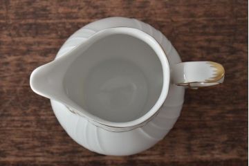 中古　ハンガリー　HOLLOHAZA(ホロハーザ)　Pannonia(パノニア)　ミルクジャー(クリーマー、洋食器)(R-044530)