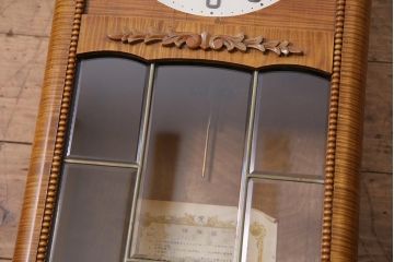 アンティーク雑貨　Meiji(明治時計社)　細かな彫りが美しいレトロな振り子時計(柱時計、掛け時計、ボンボン時計)(R-044551)