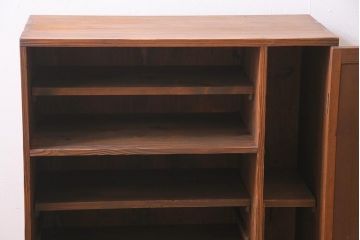 アンティーク家具　和製アンティーク　昭和初期　ヒノキ材　引き出し付き　レトロな雰囲気溢れる下駄箱(収納棚、戸棚)(R-044553)