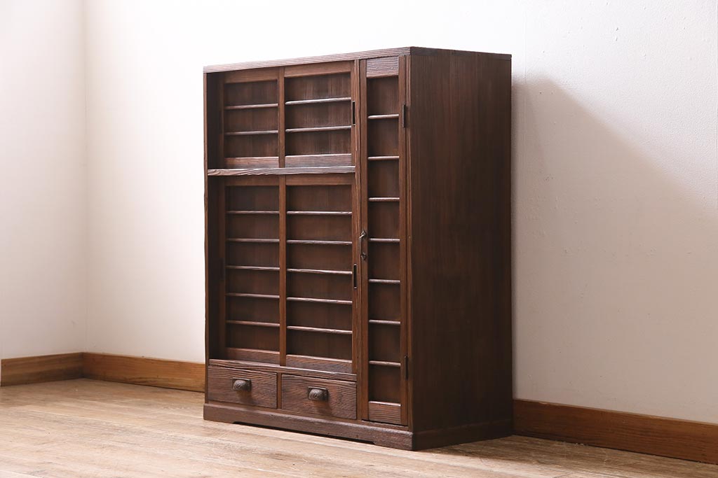 アンティーク家具　和製アンティーク　昭和初期　ヒノキ材　引き出し付き　レトロな雰囲気溢れる下駄箱(収納棚、戸棚)(R-044553)