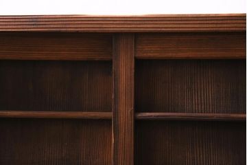 アンティーク家具　和製アンティーク　昭和初期　ヒノキ材　引き出し付き　レトロな雰囲気溢れる下駄箱(収納棚、戸棚)(R-044553)