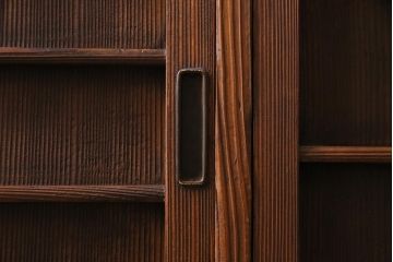 アンティーク家具　和製アンティーク　昭和初期　ヒノキ材　引き出し付き　レトロな雰囲気溢れる下駄箱(収納棚、戸棚)(R-044553)