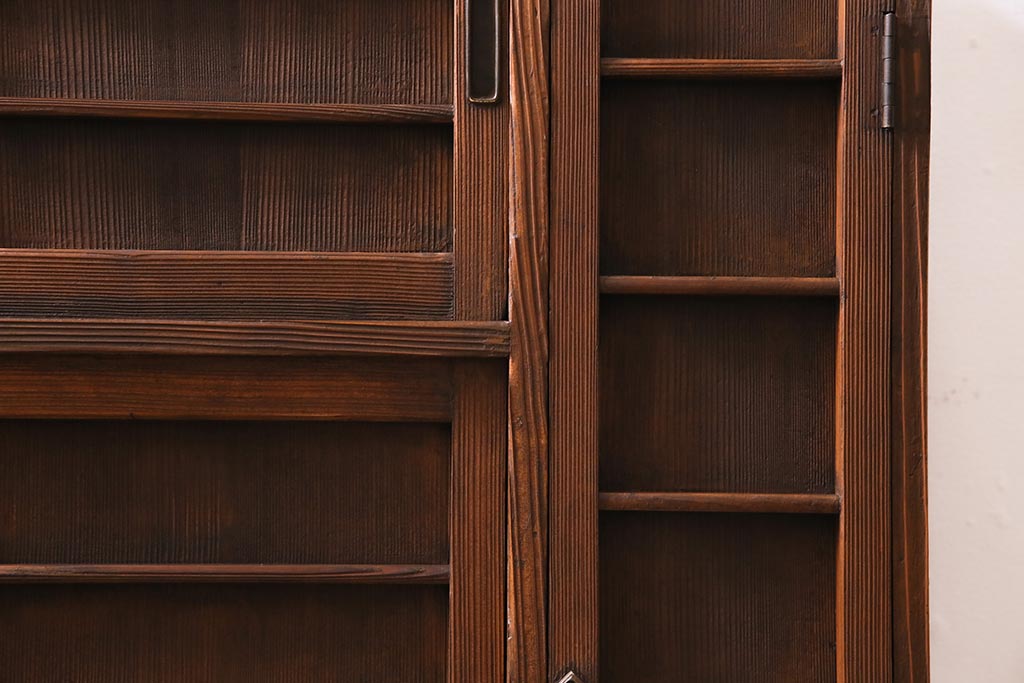 アンティーク家具　和製アンティーク　昭和初期　ヒノキ材　引き出し付き　レトロな雰囲気溢れる下駄箱(収納棚、戸棚)(R-044553)