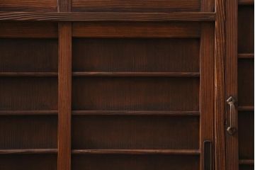 アンティーク家具　和製アンティーク　昭和初期　ヒノキ材　引き出し付き　レトロな雰囲気溢れる下駄箱(収納棚、戸棚)(R-044553)