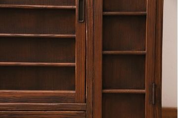 アンティーク家具　和製アンティーク　昭和初期　ヒノキ材　引き出し付き　レトロな雰囲気溢れる下駄箱(収納棚、戸棚)(R-044553)