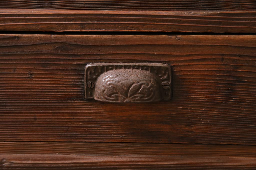 アンティーク家具　和製アンティーク　昭和初期　ヒノキ材　引き出し付き　レトロな雰囲気溢れる下駄箱(収納棚、戸棚)(R-044553)