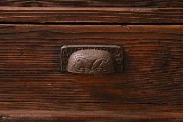 アンティーク家具　和製アンティーク　昭和初期　ヒノキ材　引き出し付き　レトロな雰囲気溢れる下駄箱(収納棚、戸棚)(R-044553)